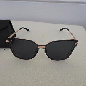 Women's Prive Revaux sunglasses with case